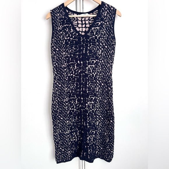 Sioni Textured Sweater Dress Sleeveless Cream and Navy Bodycon Size Medium - Picture 1 of 7